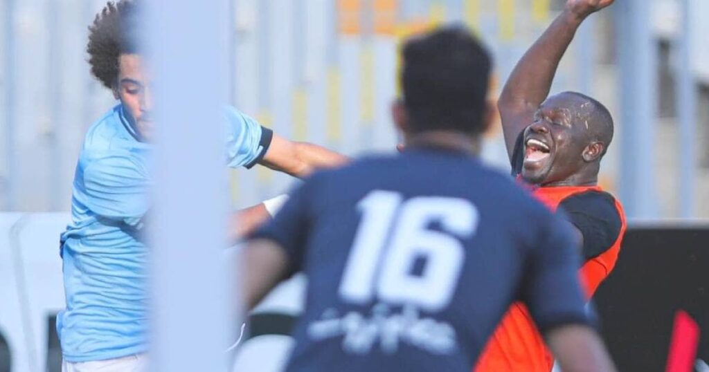 لعبة حسين السيد مع مهاجم فاركو داخل منطقة الجزاء