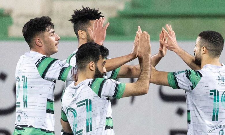 العربي يستعيد صدارة دوري زين بثلاثية في النصر