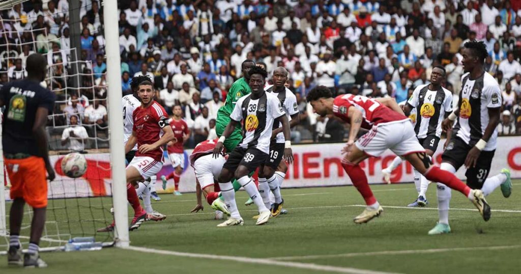 لحظة إضاعة وسام أبو علي فرصة هدف مؤكد أمام مازيمبي في دوري أبطال إفريقيا