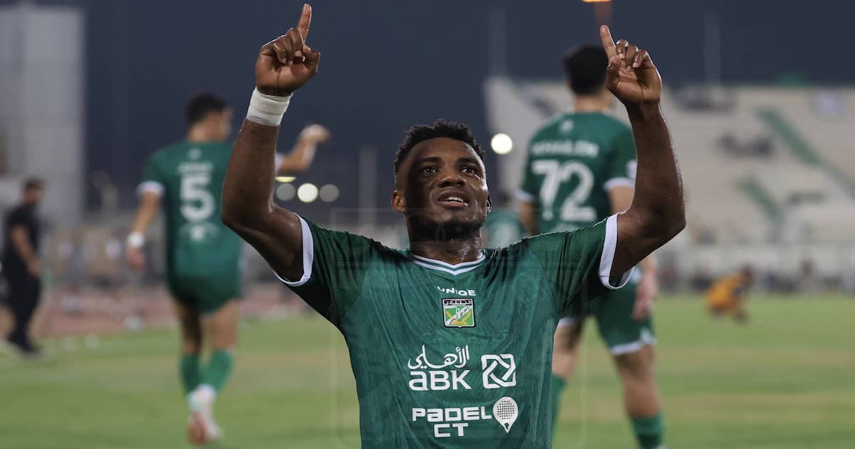 النيجيري أنايو أيوالا لاعب العربي الكويتي